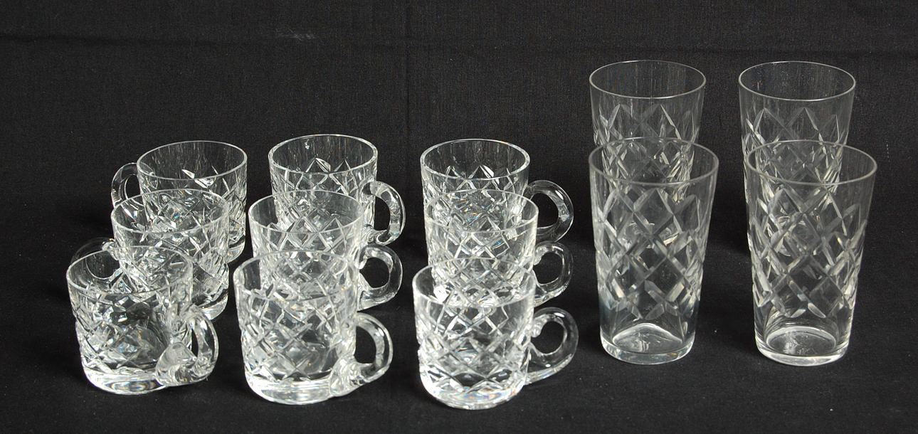 GLAS, 13 delar, " Bror " Kosta.