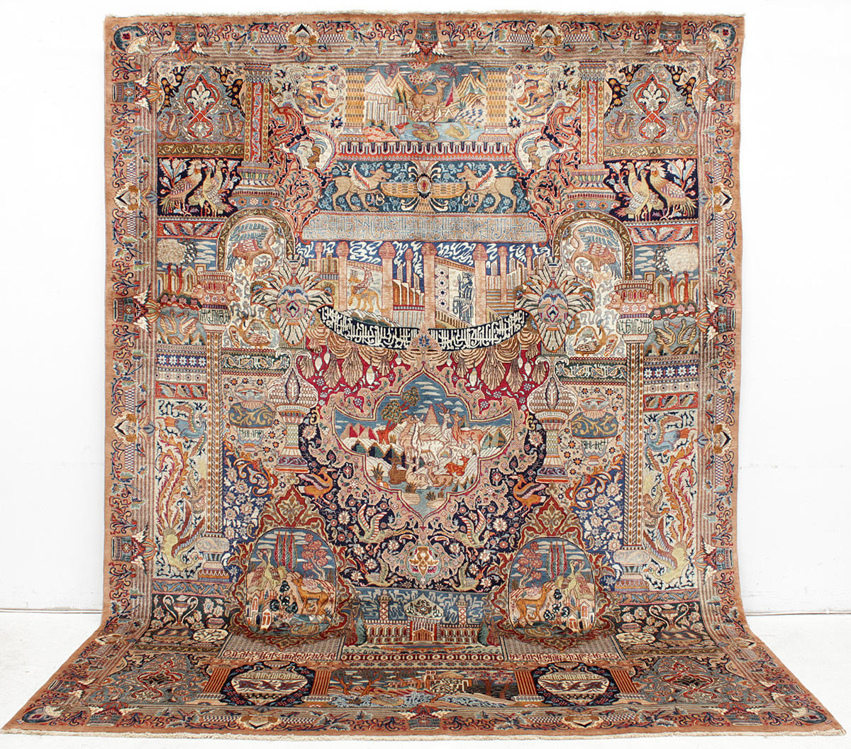 MATTA, Orientalisk, figural Kashmar, 392 x 295 cm.