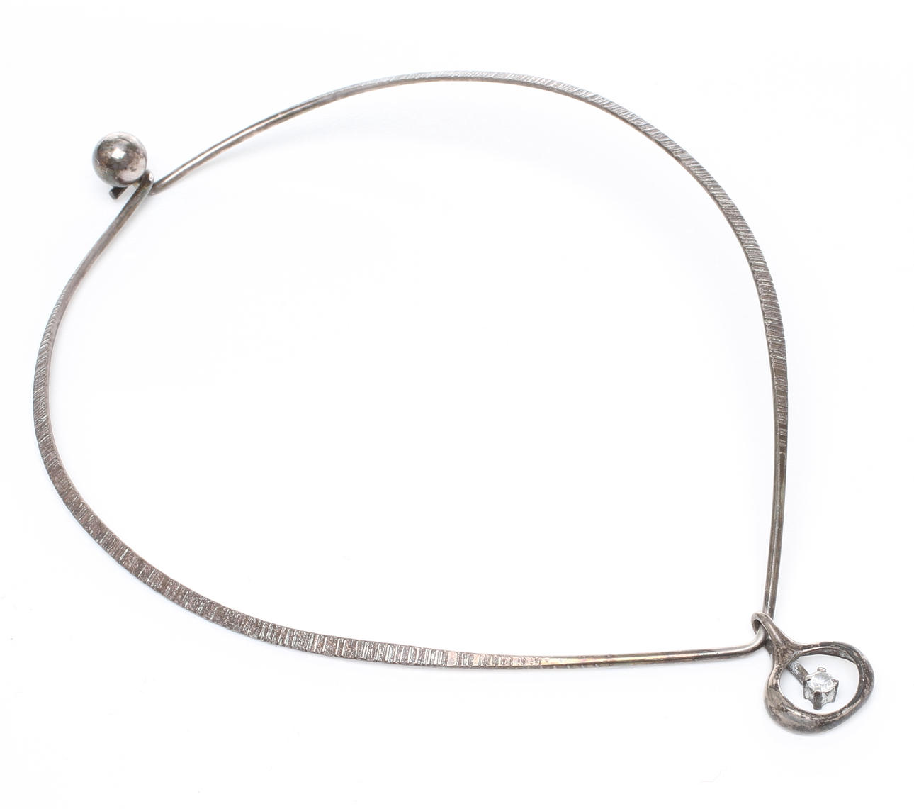 HALSBAND, silver, stelt med hänge, Ceson Göteborg 1969 samt Bengt Hallberg Köping.