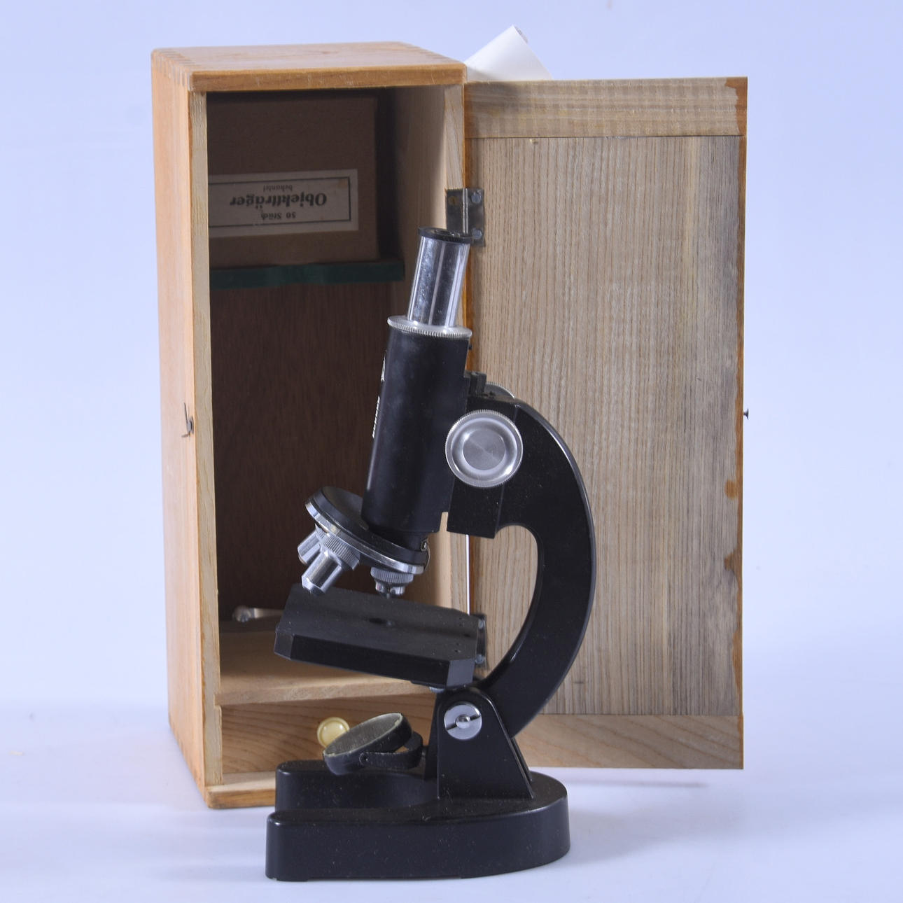 MICROSCOPE IN BOX, Lunax, Japan.