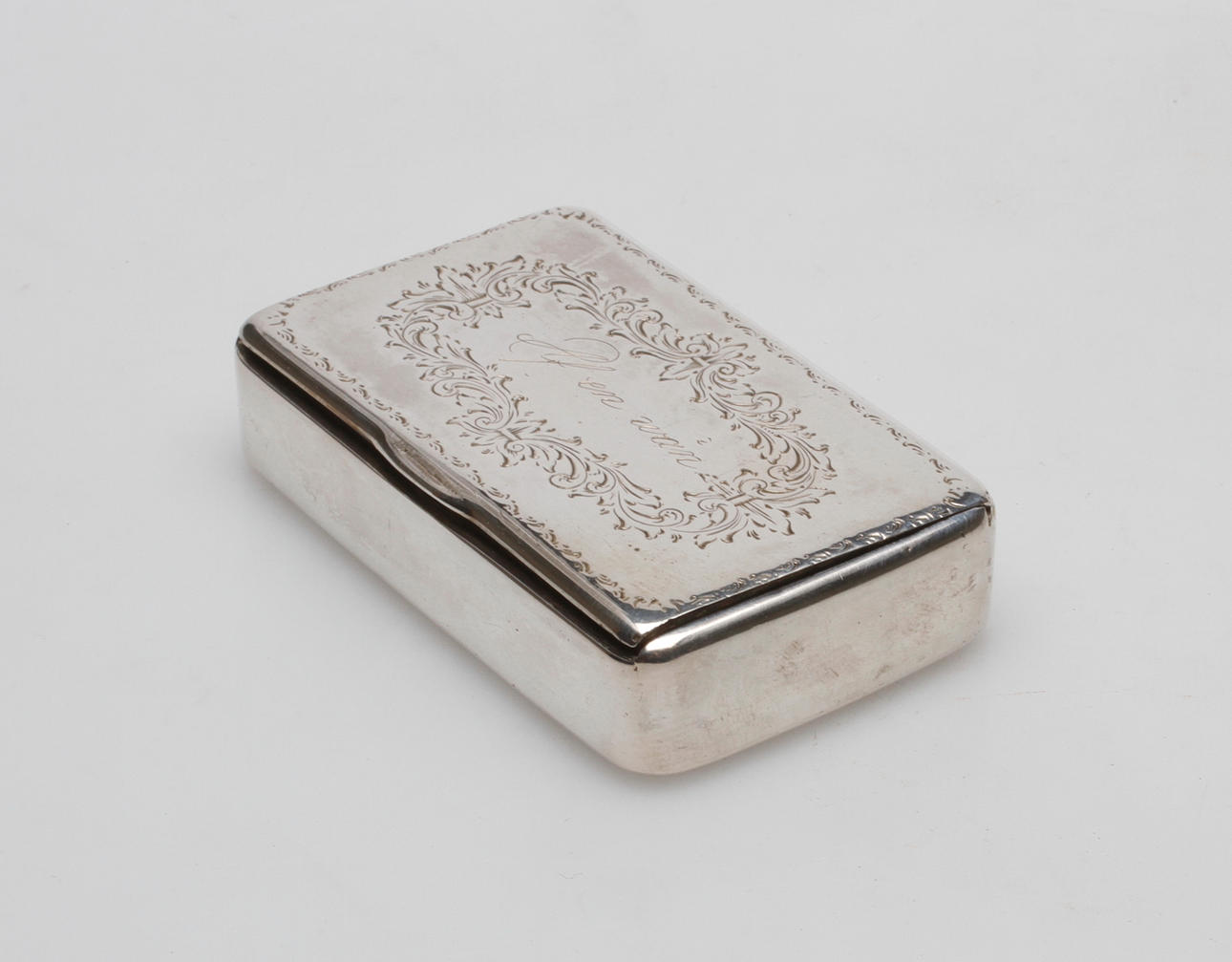 DOSA, silver, silver, Nils Leonard Dahlström, Örebro 1860, vikt ca 95 gram.