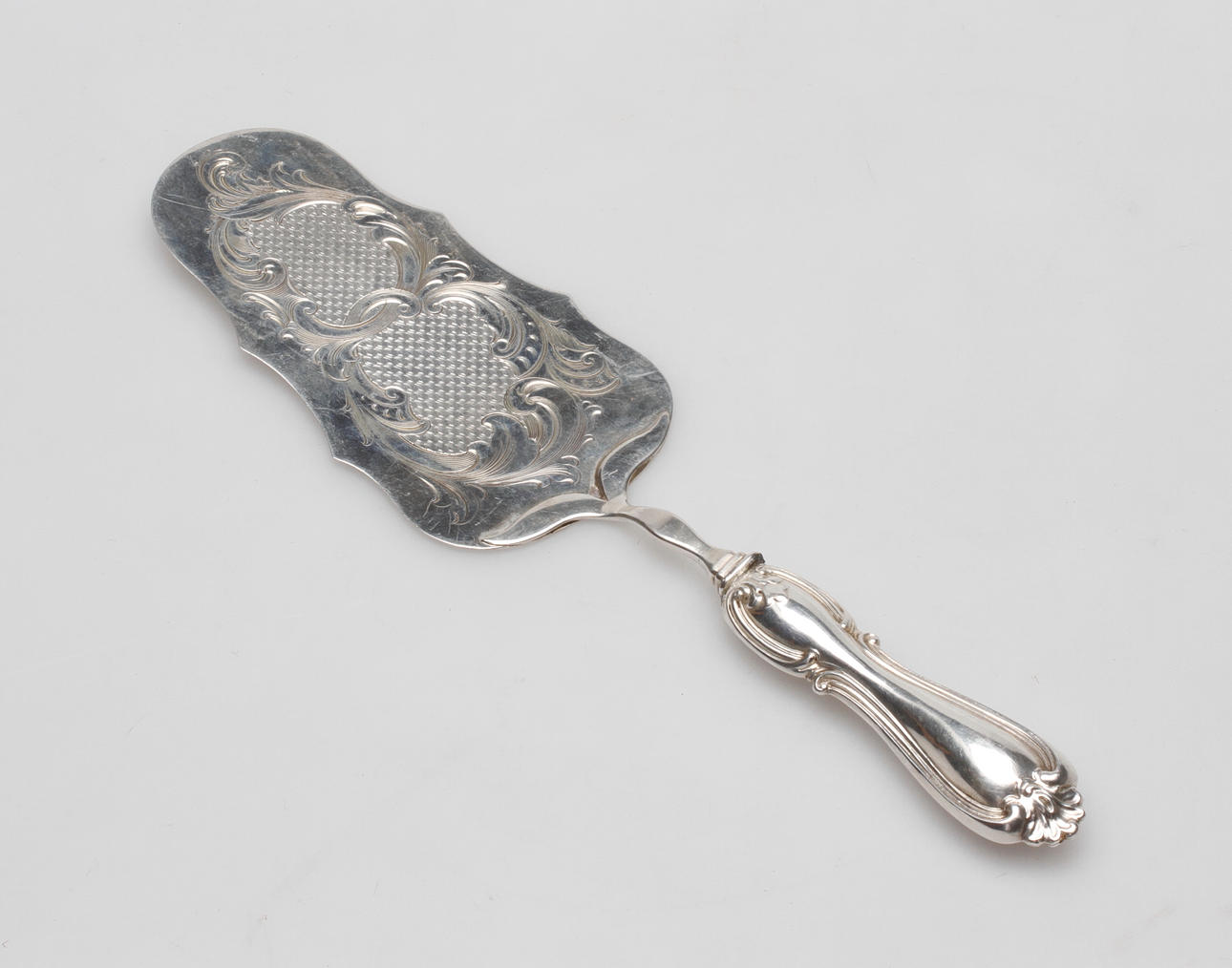 TÅRTSPADE, silver, nyrokoko, "Olga", Henrik Brandt(verksam 1865-1867), Stockholm 1865, vikt ca 78 gram.