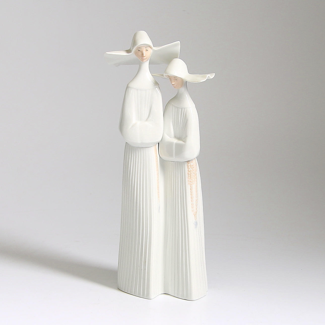 FIGURIN, porslin, "2 Nunnor", lladro, Spanien. 1900-tal.