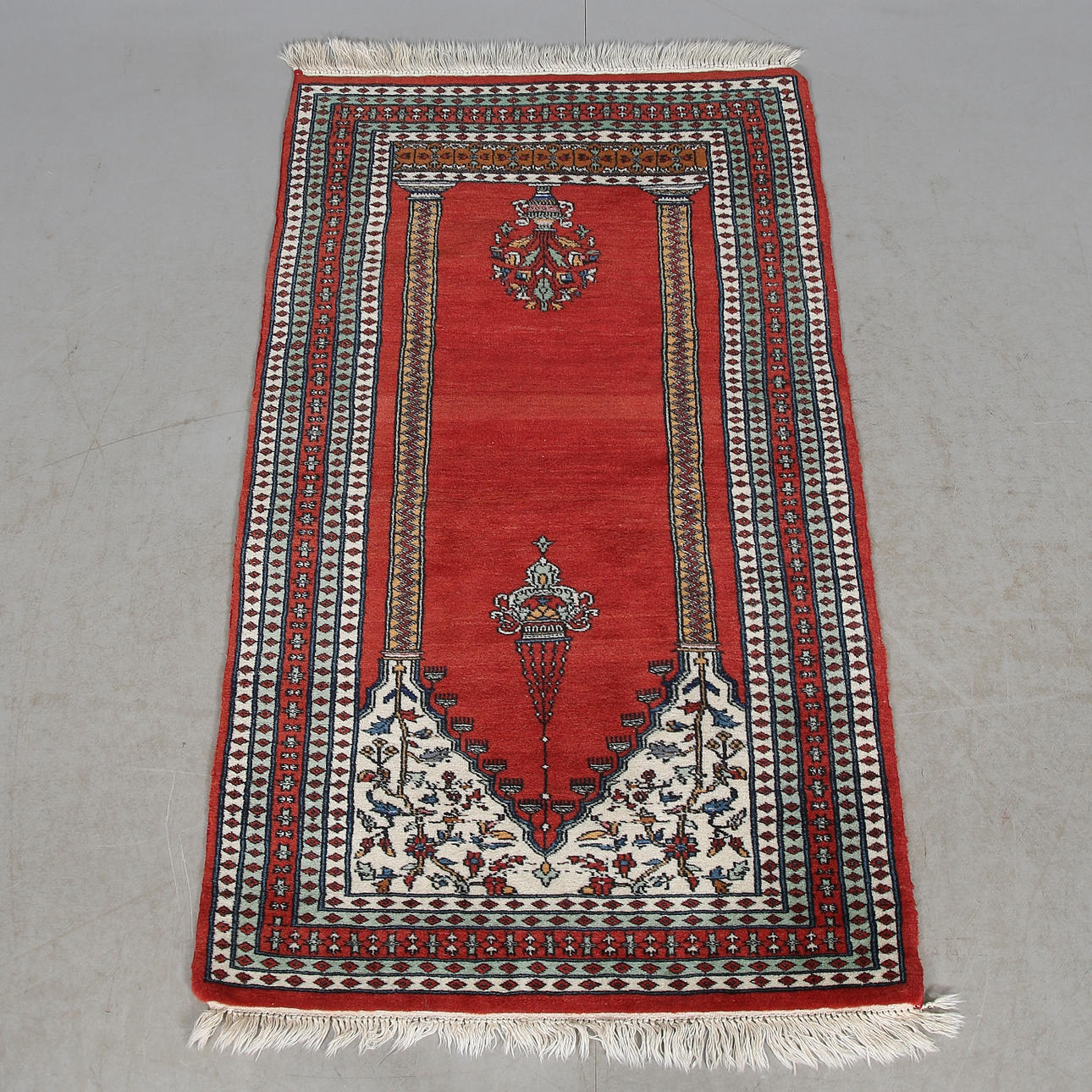 MATTA, orientalisk, Anatol. Turkiet. 1900-tal. 135 x 80 cm. Mattor ...