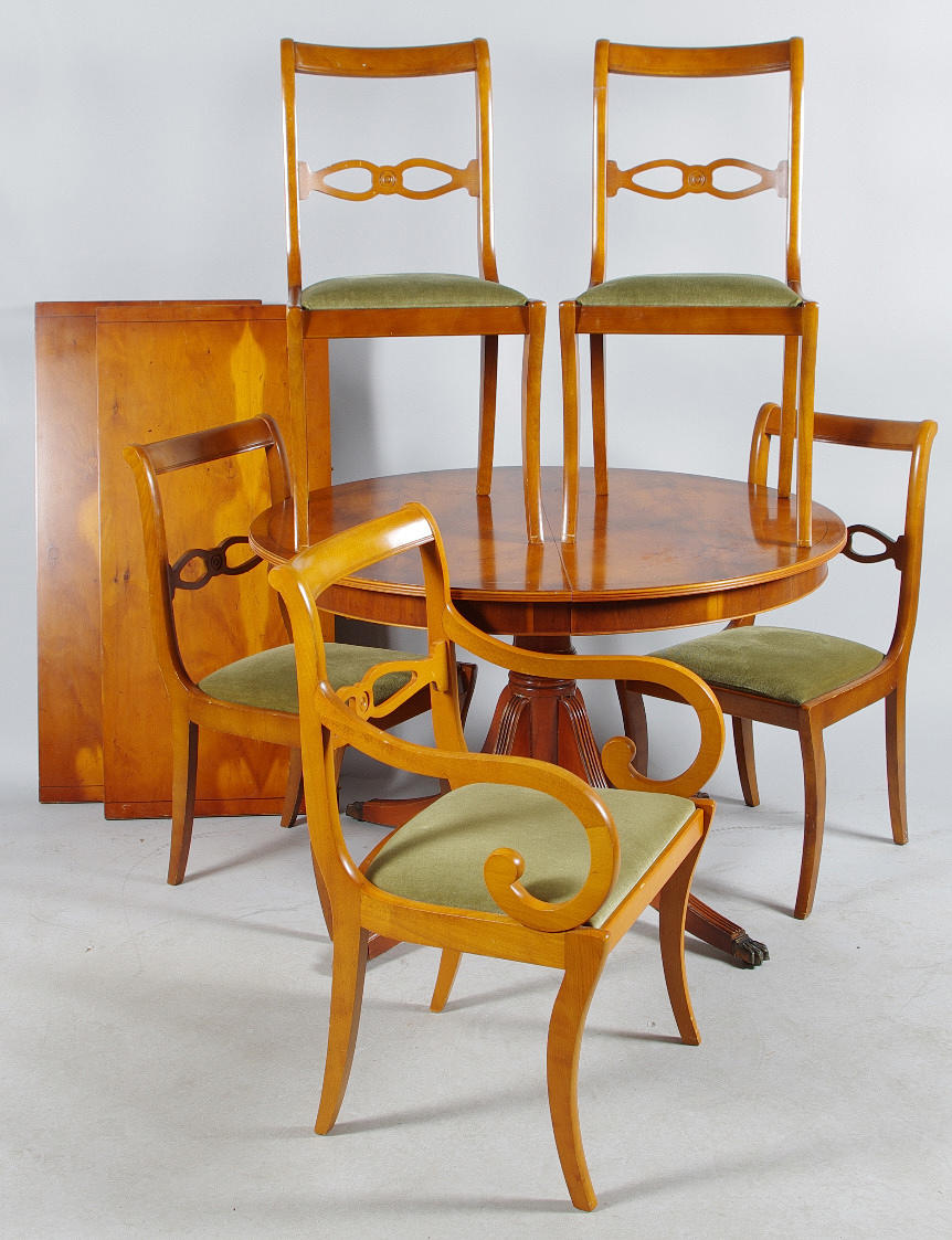 MATSALSGRUPP, mahogny, engelsk stil.