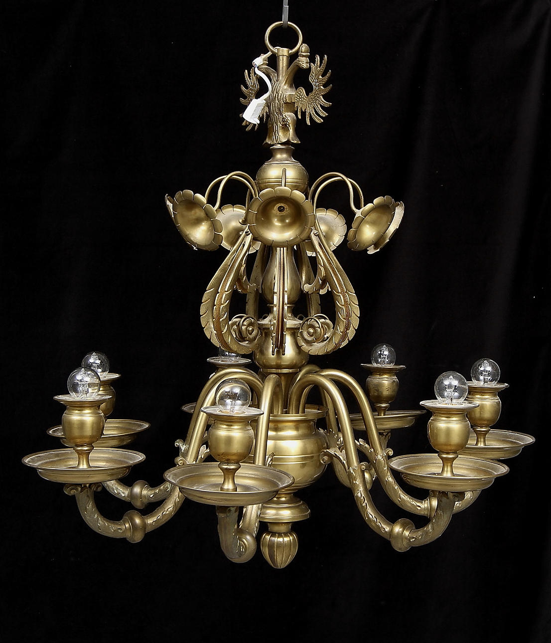 MALMKRONA, 1900-tal. Total höjd 83 cm.