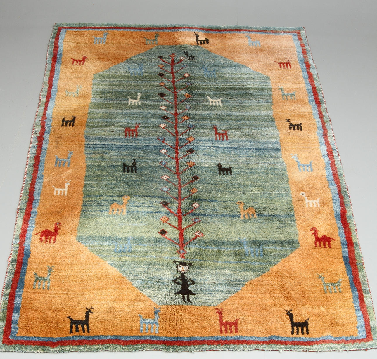 MATTA, Gabbeh, ca 242 x 182 cm.