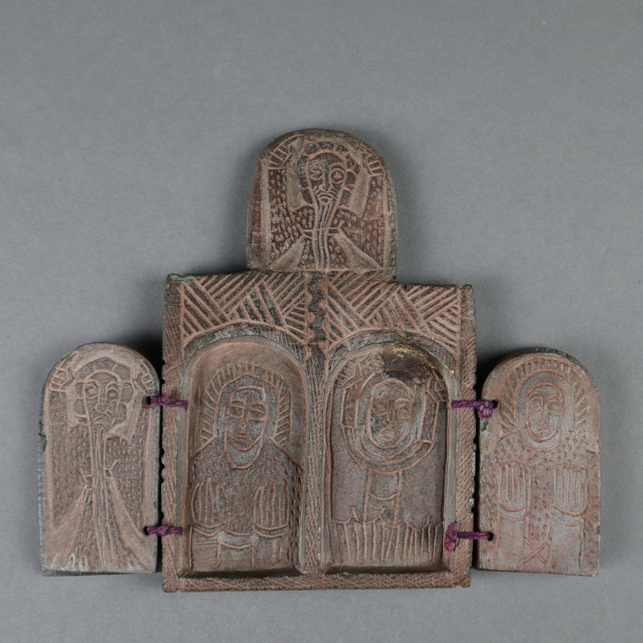 COPTIC TRAVEL ALTAR - reddish clay, sgraffito decor.
