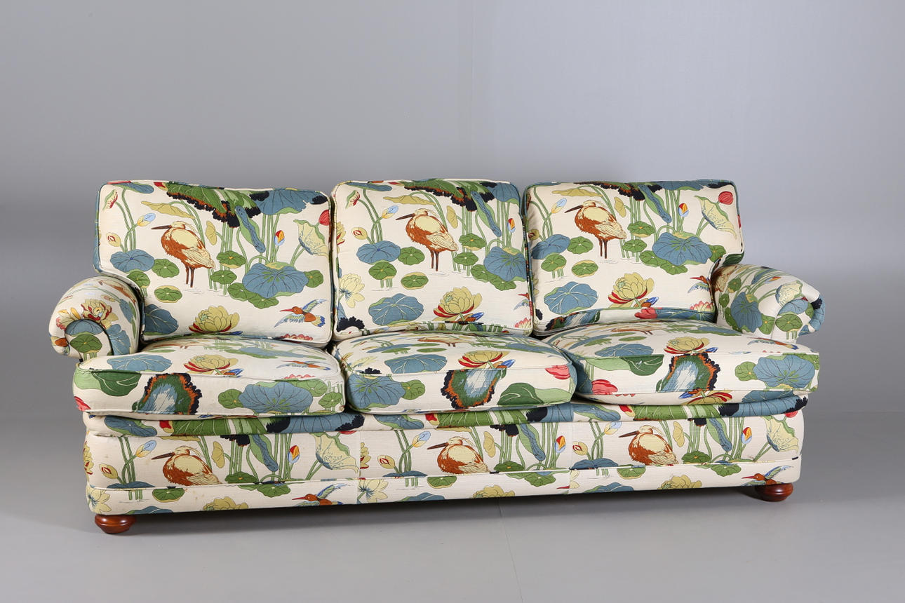 SOFFA 3 sits med blommigt tyg. 2000-tal (troligen Dux).