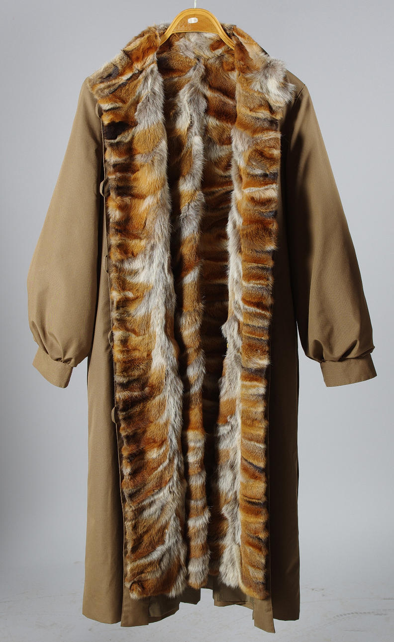 PÄLSFODRAD KAPPA, Cap Ferrat, Frankrike/Italien.