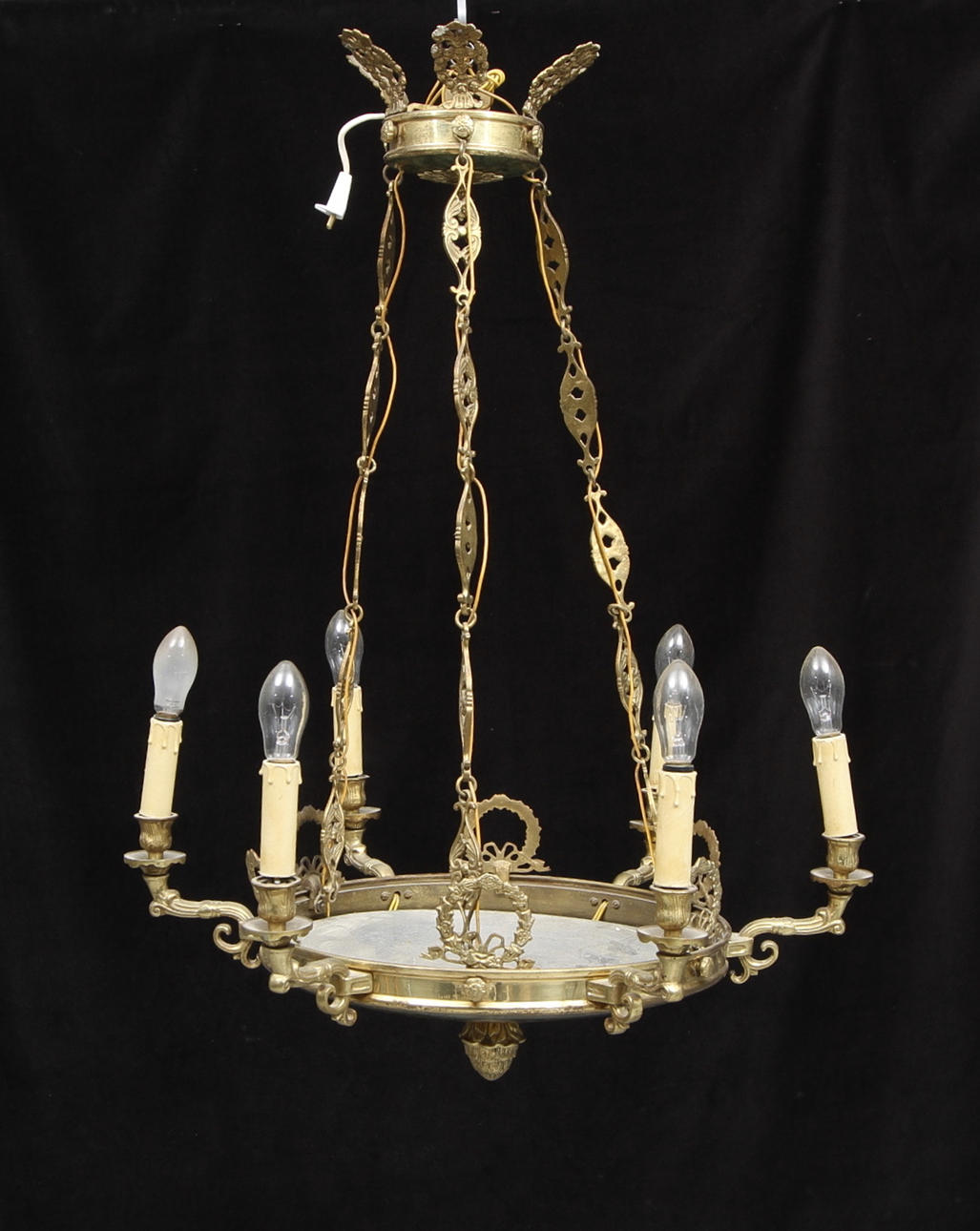 TAKLAMPA, empirestil, 1900-tal. Total höjd 86 cm.