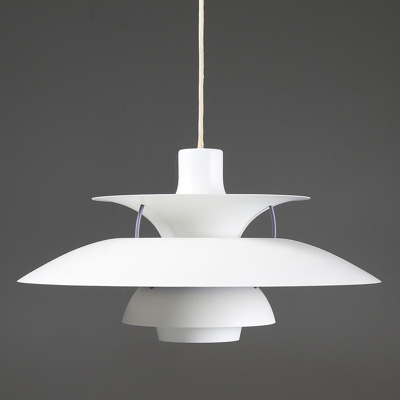 TAKLAMPA, "PH-5", design Poul Henningsen för Louis Poulsen, Danmark.