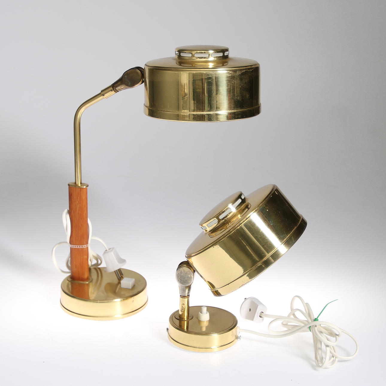 BORDS- och SÄNGLAMPA, Bäcklunds Järn och Smide, Skellefteå, 1900-talets mitt.