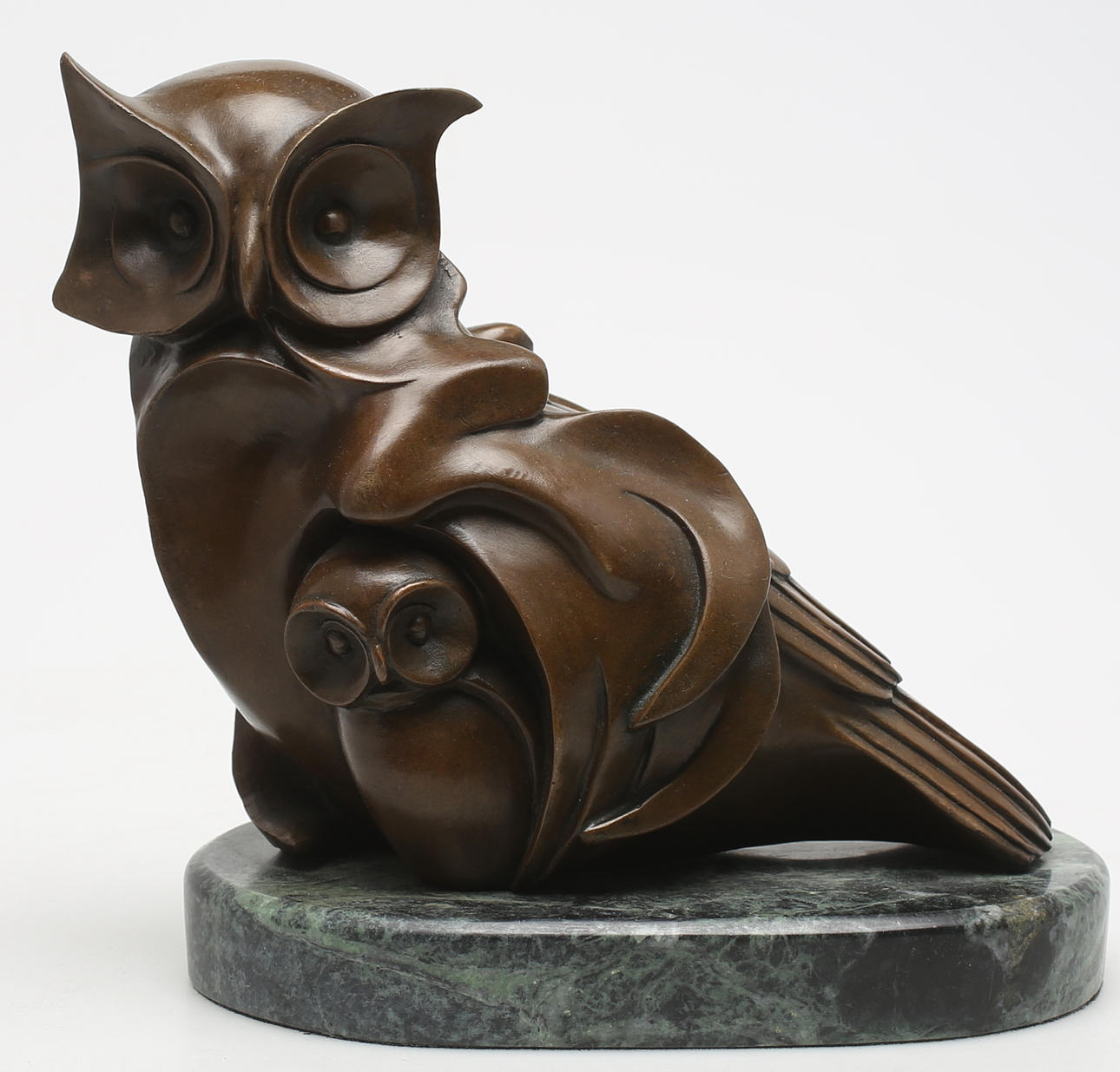 OKÄND KONSTNÄR. Uggla med unge. Brons Osignerad.