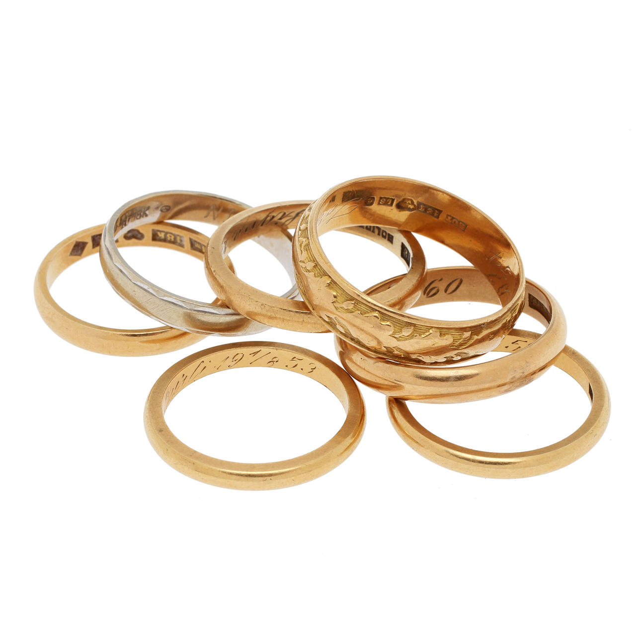 RINGAR, 7 st, 18k guld, ca 27,8 gram.