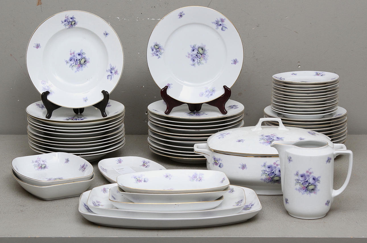 MATSERVIS, porslin, ca 56 delar, Edelstein Bavaria.