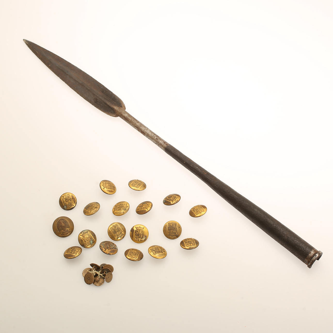 SPEER, Schmiede. EINHEITLICHE KNÖPFE.