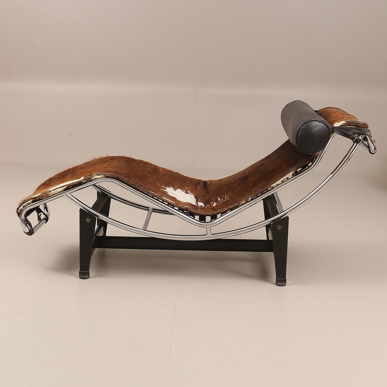 LOUNGE STOL, "LC-4", efter Le Corbusier.