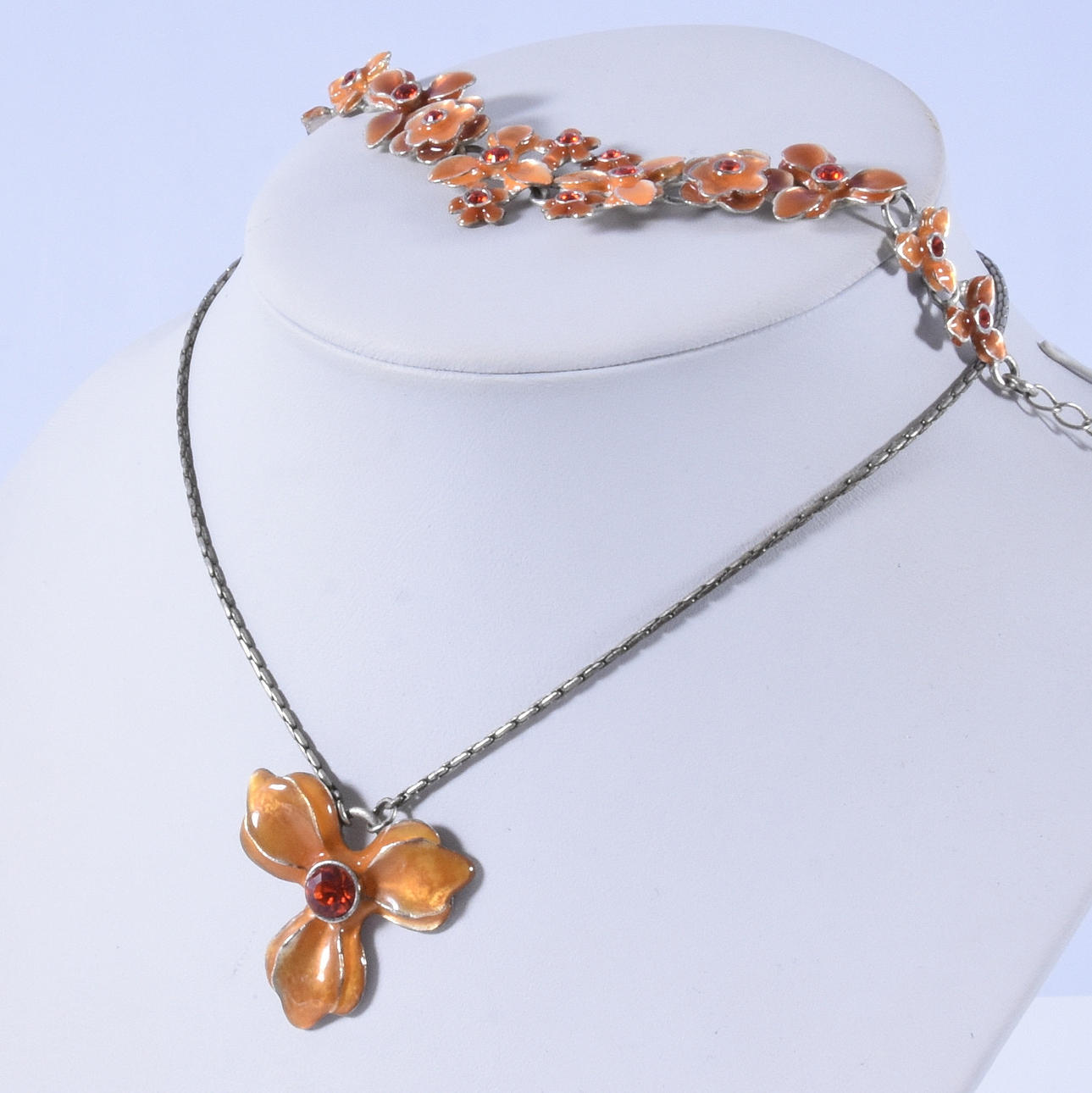 COLLAR Y PULSERA, Peregrina.