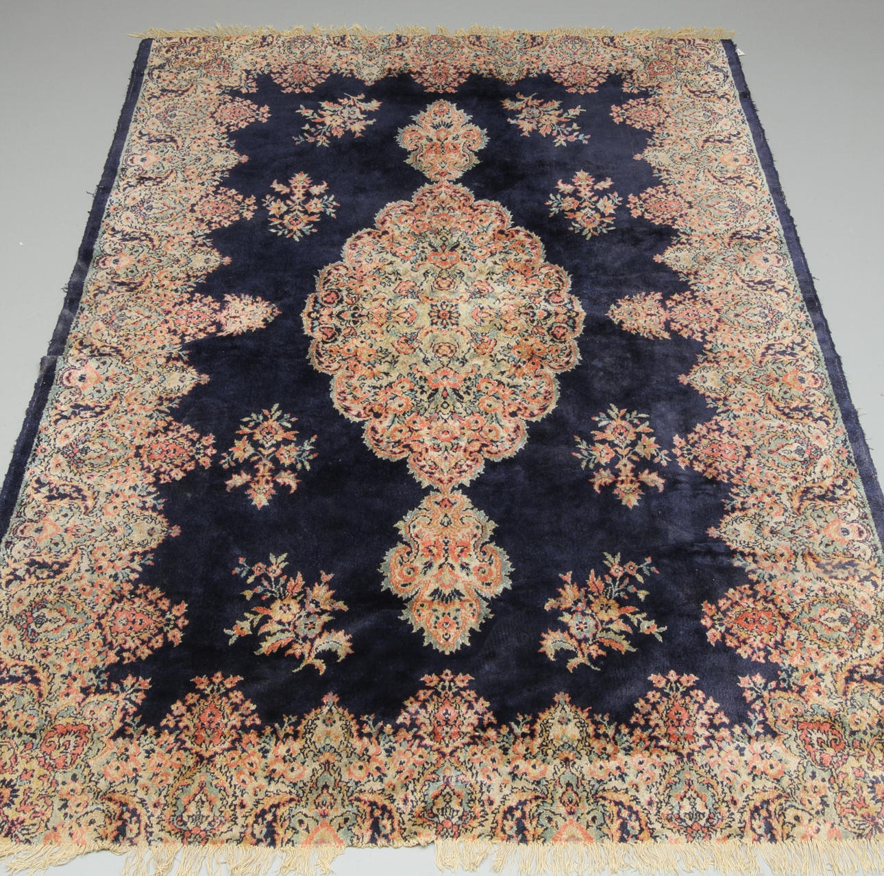 MATTA, Wilton, antik, 262 x 195 cm.