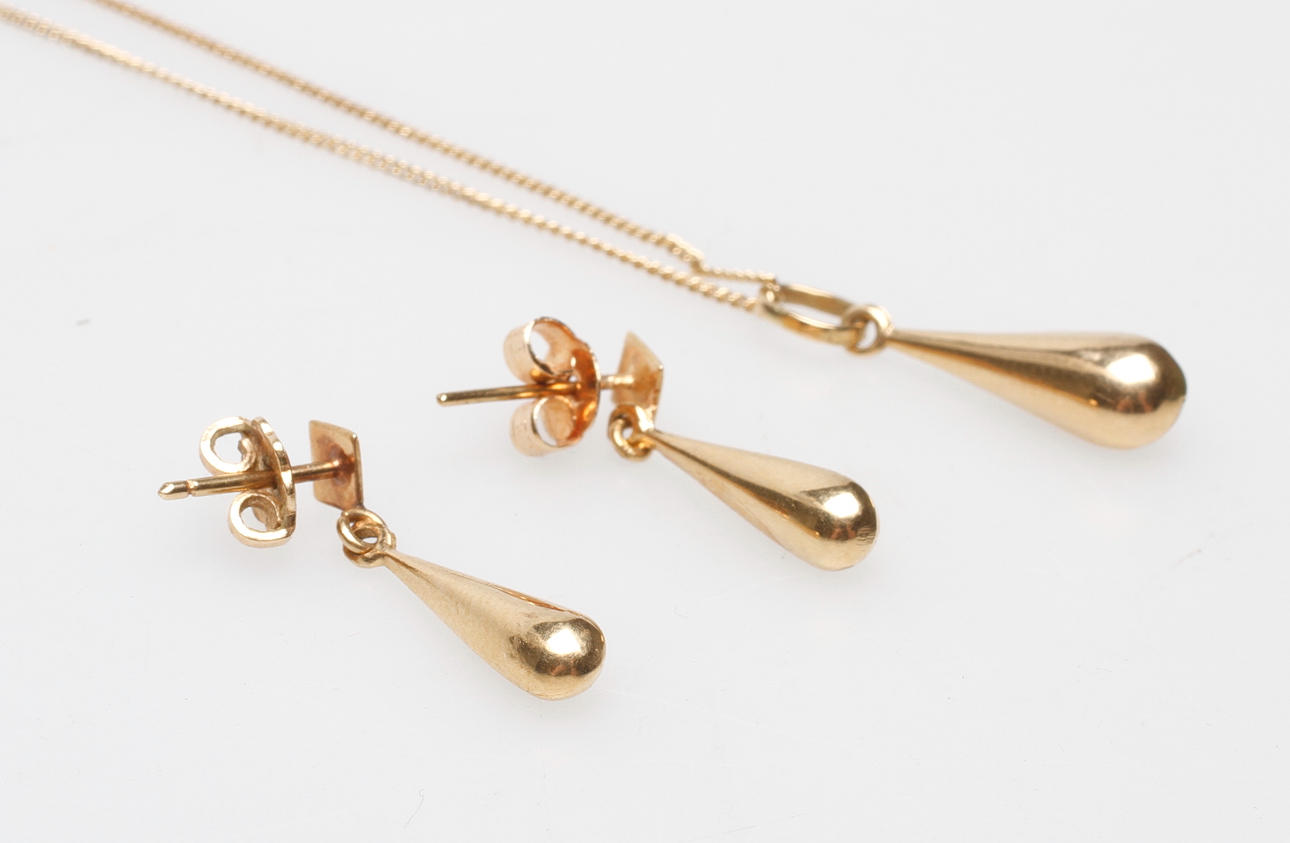 HALSKEDJA, HÄNGE samt 1 PAR ÖRHÄNGEN, 18k guld, vikt ca 4 gr.