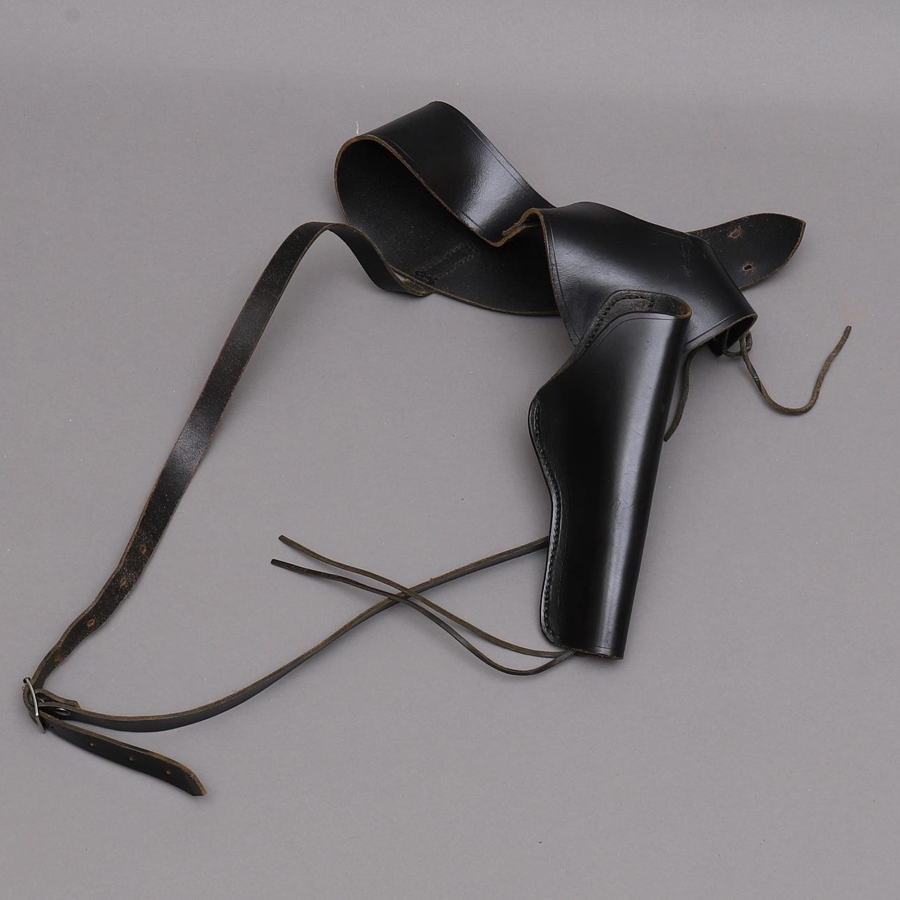 SHOULDER HOLSTER, leather.