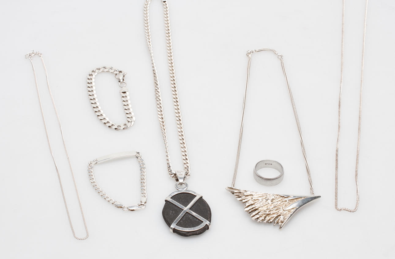 SILVERSMYCKEN, vikt ca 108,5 gr.