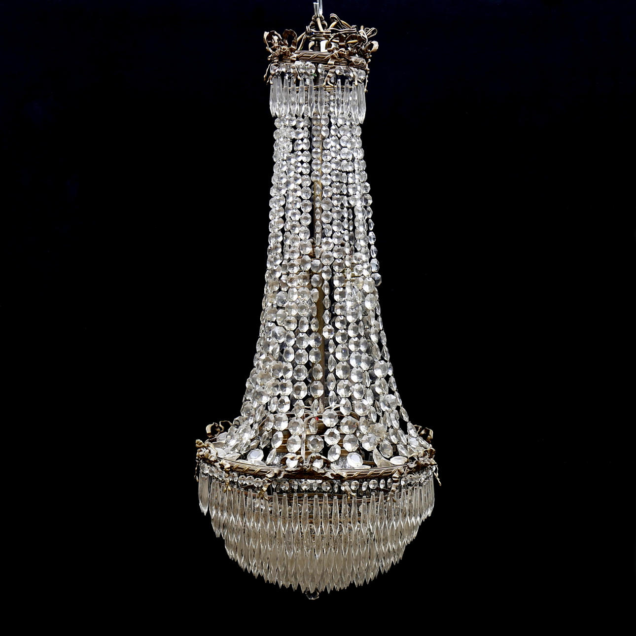 CHANDELIER, Gustavian style, early 20th century. Lighting & Lamps ...