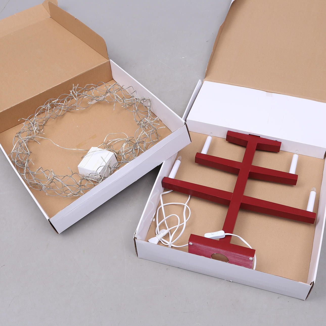 WEIHNACHTSKERZE STAKE, "Pine" und WEIHNACHTSKRANZ, Star Trading.