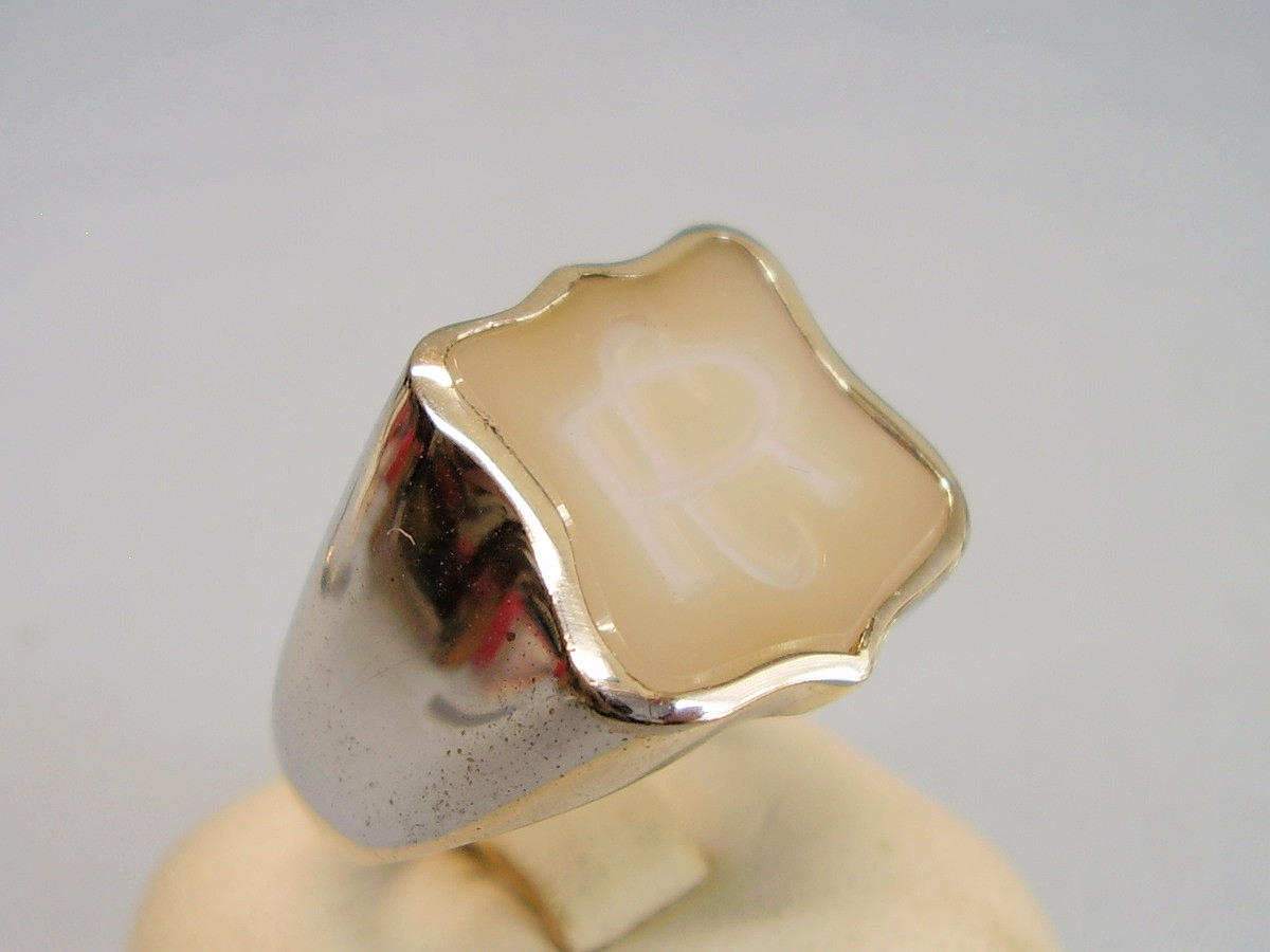 MONOGRAMM-RING SILBER GRAVIERTER CALZEDON.