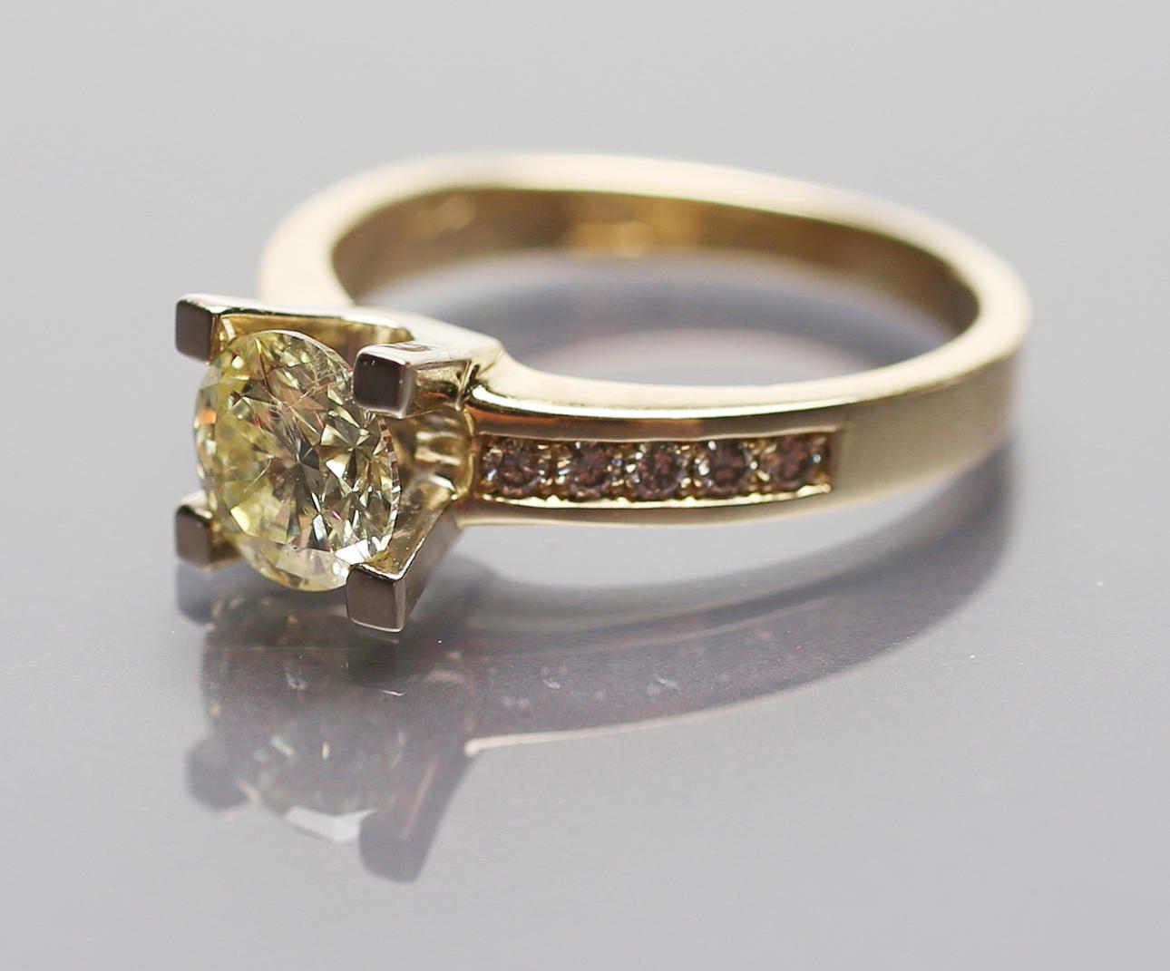 LYSANDE RING.
