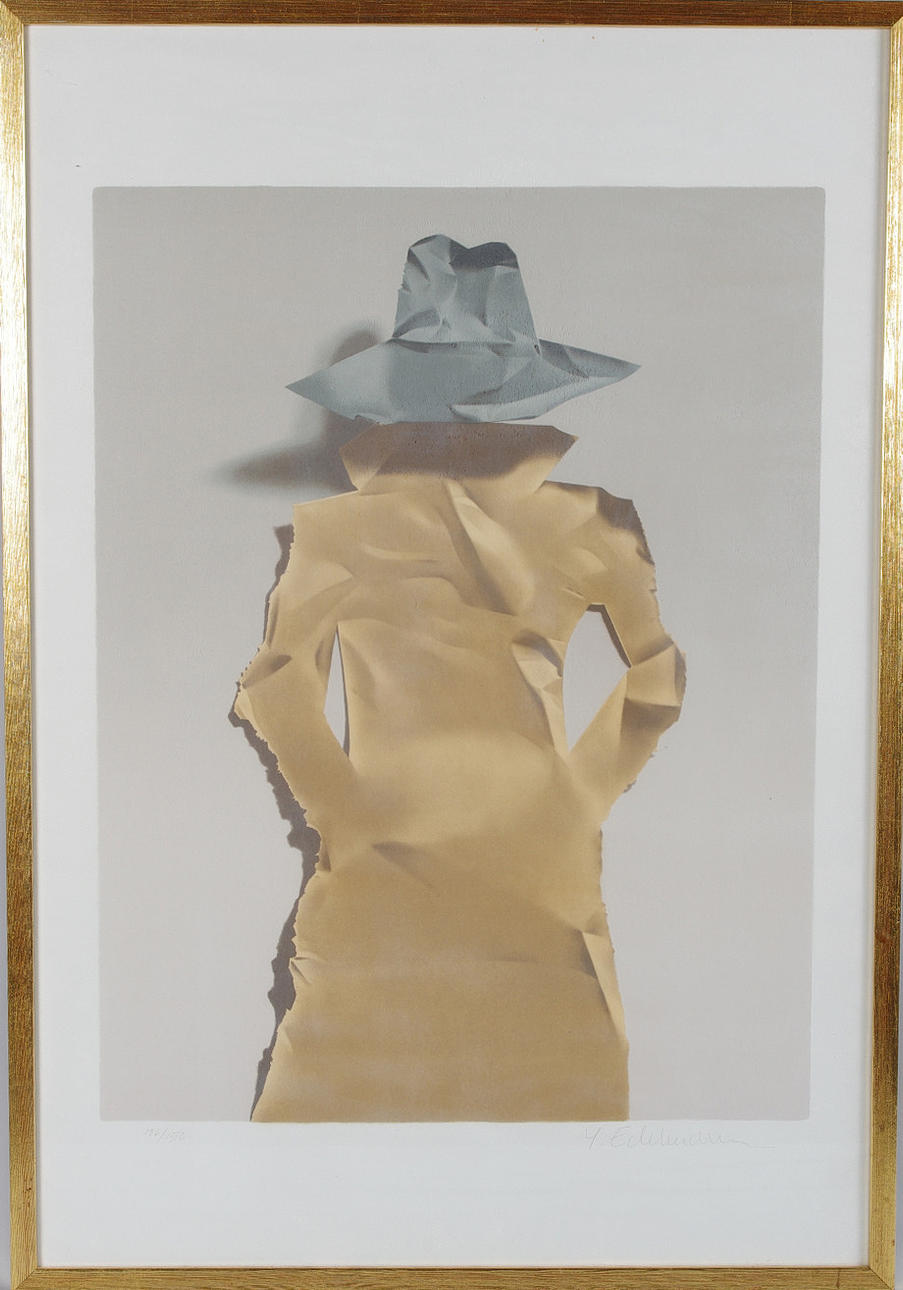 YRJÖ EDELMANN. Hatt och kappa, färglitografi, signerad Y. Edelmann.