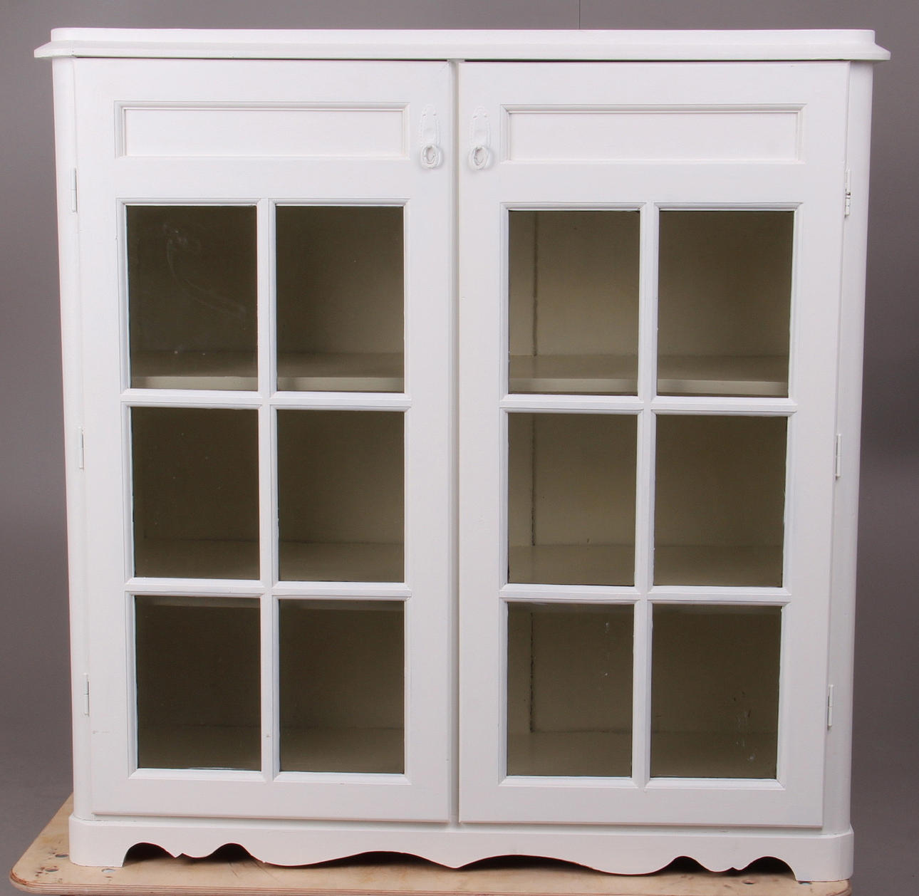 VITRINSKÅP, Ombyggd skänk. 1900-talets mitt.