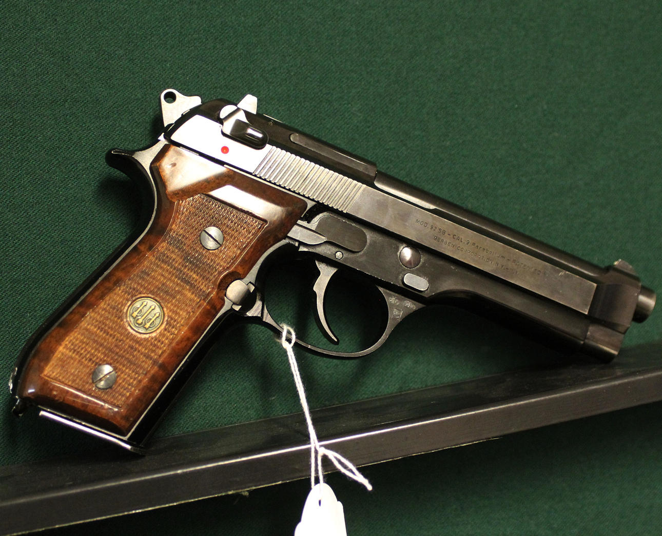 BERETTA. 92SB Kal. 9x19 #C15734Z.