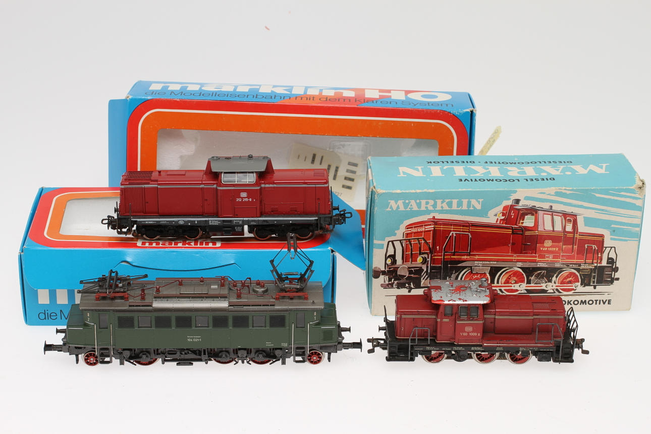 MÄRKLIN ELLOK 3049, DIESELLOK 3065 och 3072 i ORIGINALKARTONGER.