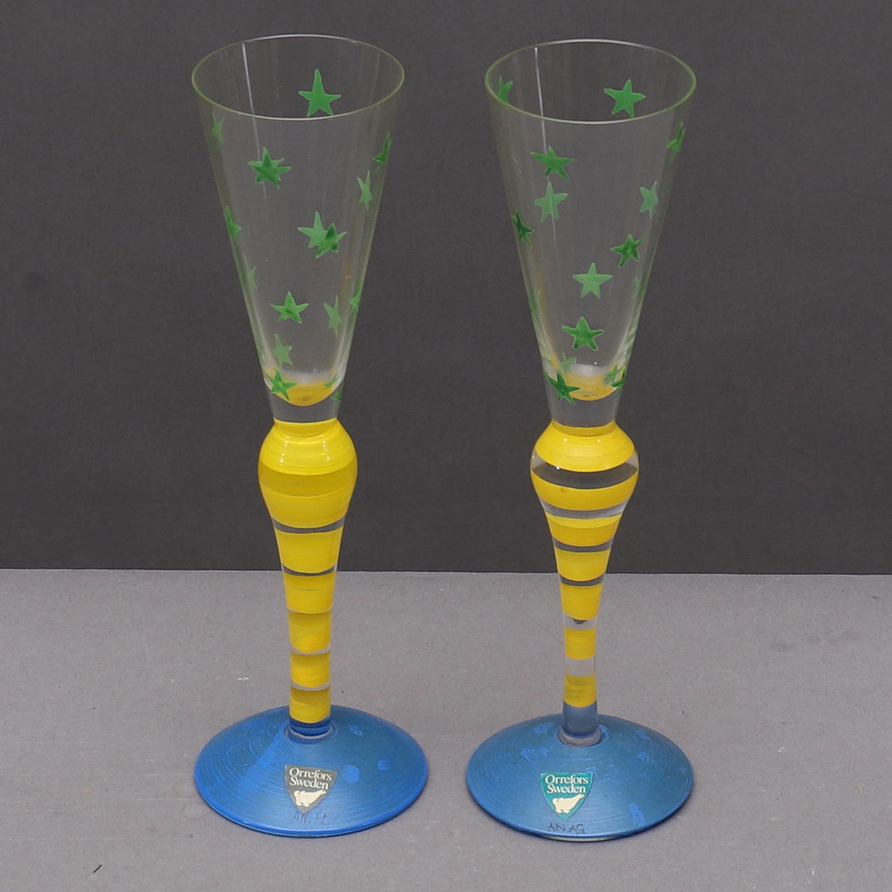 SNAPSGLAS, 2 st, "Clown", Anne Nilsson, Orrefors.