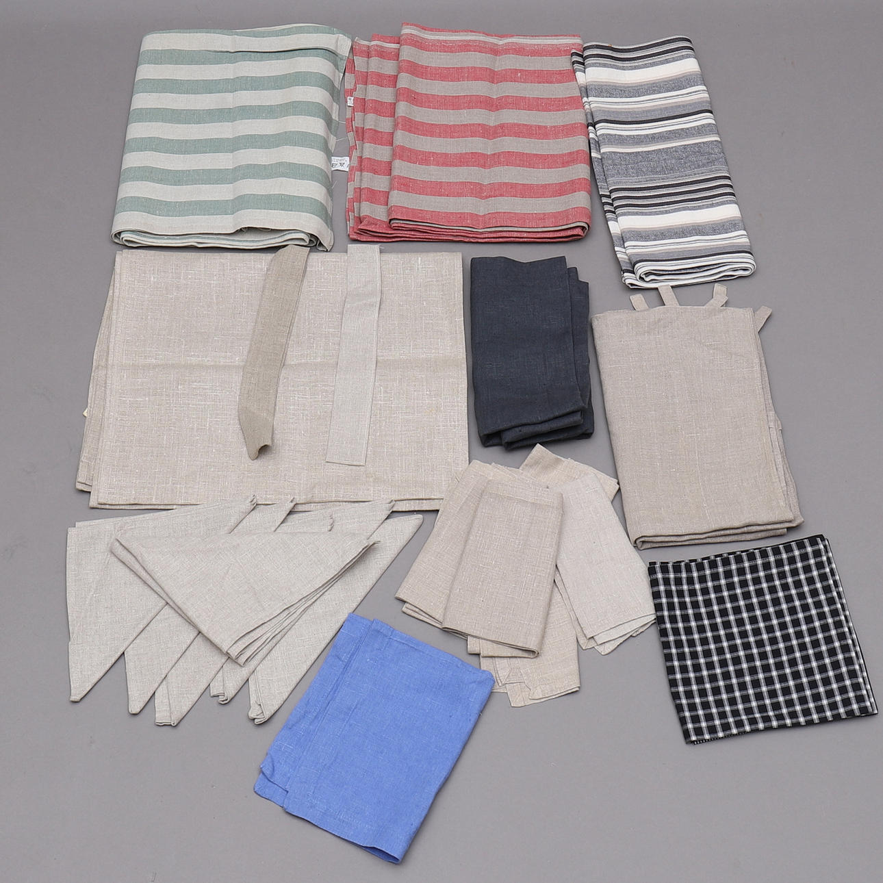 TEXTILIER, linne/bomull, bl.a. Kardelen.