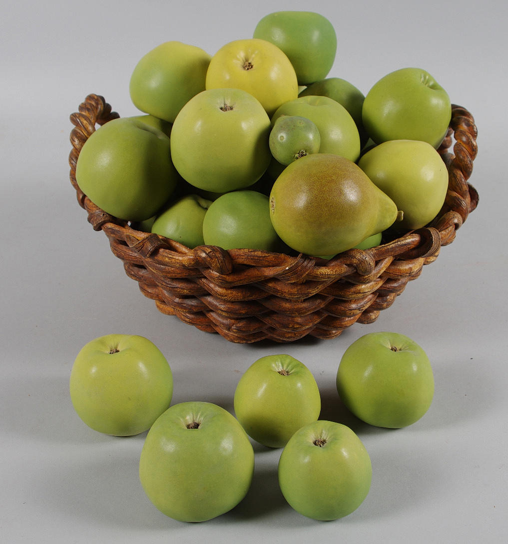 INGRID HERRLIN. skulptur, stengods, korg med 33 äpplen och 2 päron, signerad I. Herrlin.