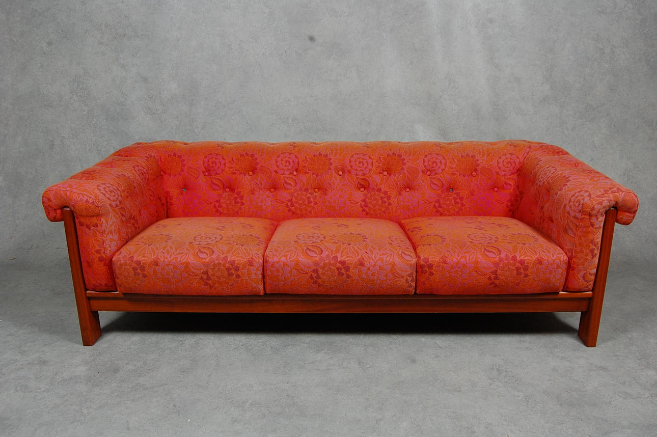 SOFFA, 1960-tal, klädda i tyg av Marjatta Metsovaara, Finland.