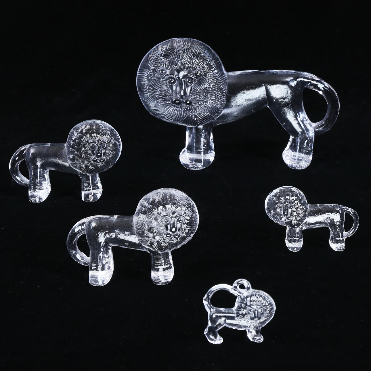 LISA LARSON. Figuriner, lejon, 5 st, glas, Royal Krona.