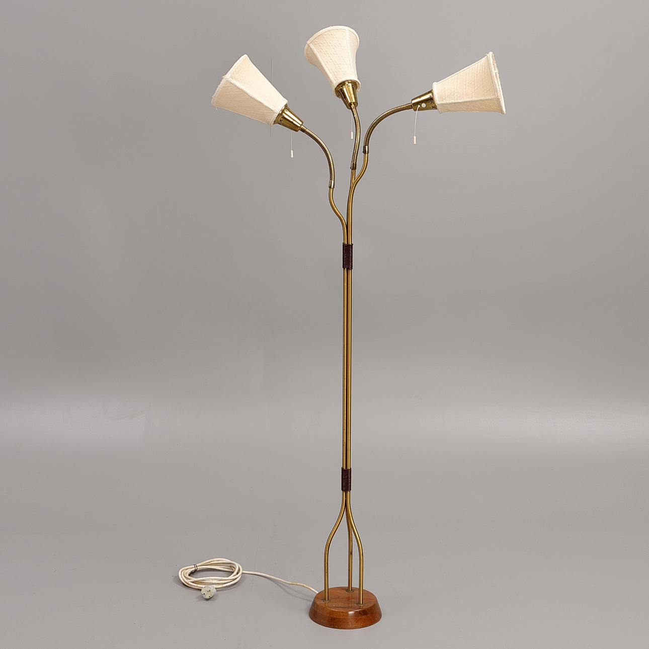 FLOOR LAMP, 1950s, 3-armed, brass.