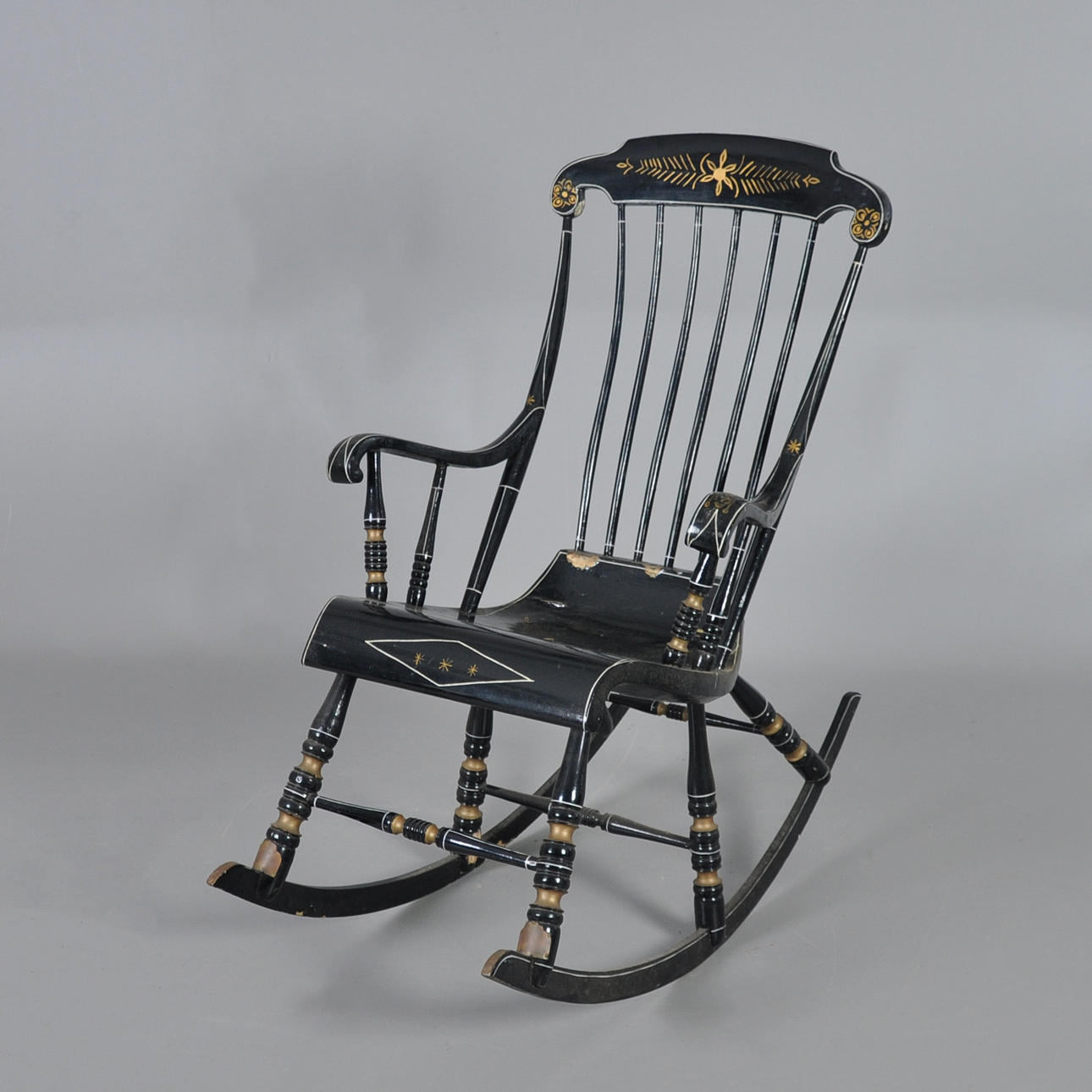 GUNGSTOL Bemålad trä 1800-tal.