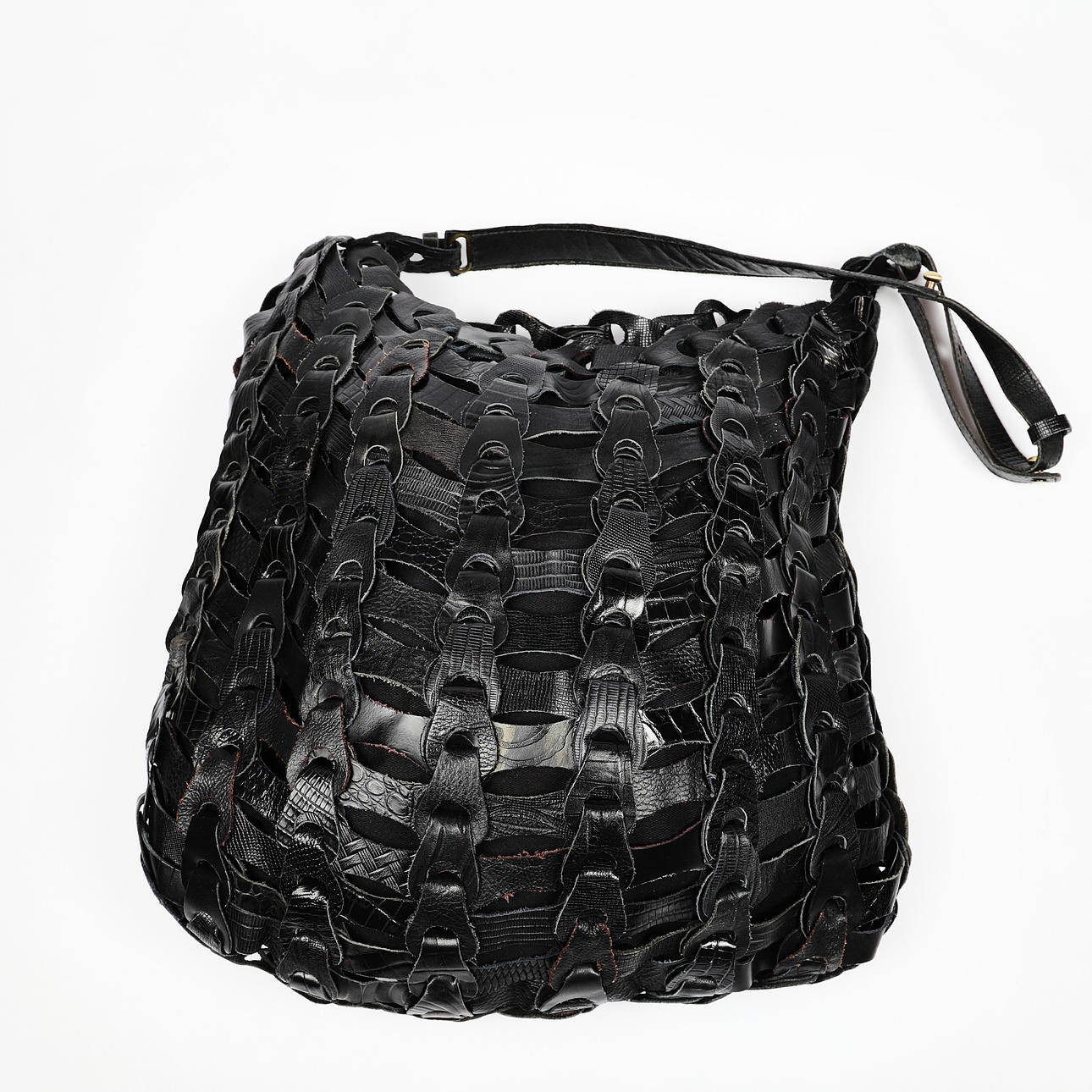 VÄSKA, flätat, präglat skinn, Octopus.