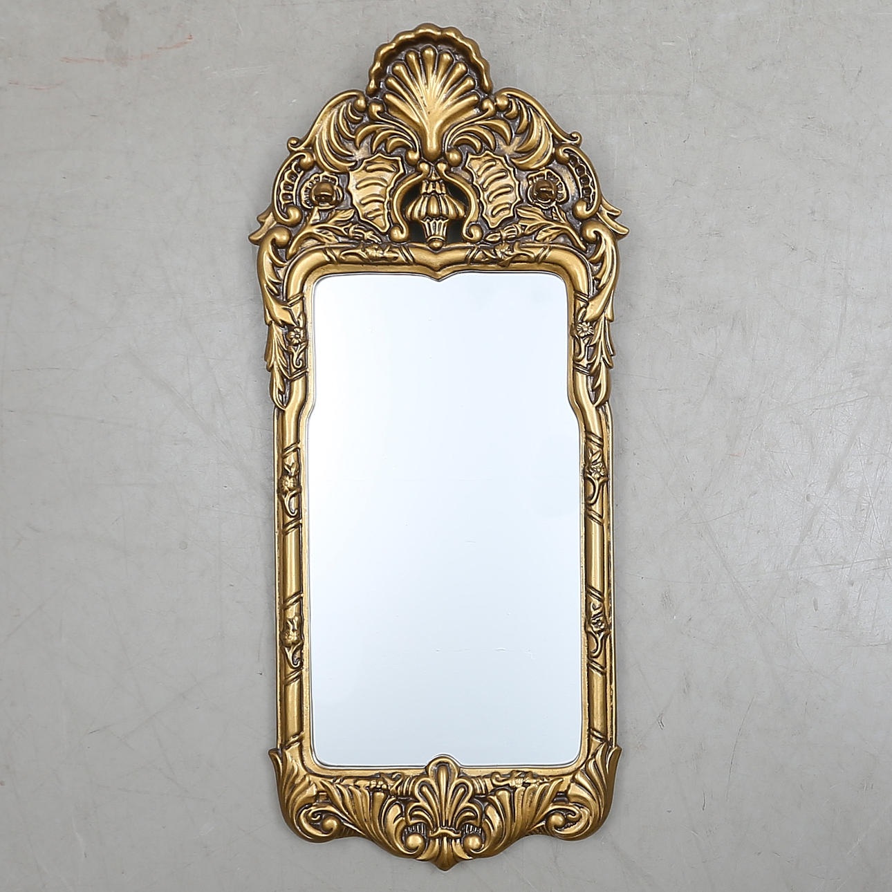 SPEGEL, guldmålad, 1900-tal.