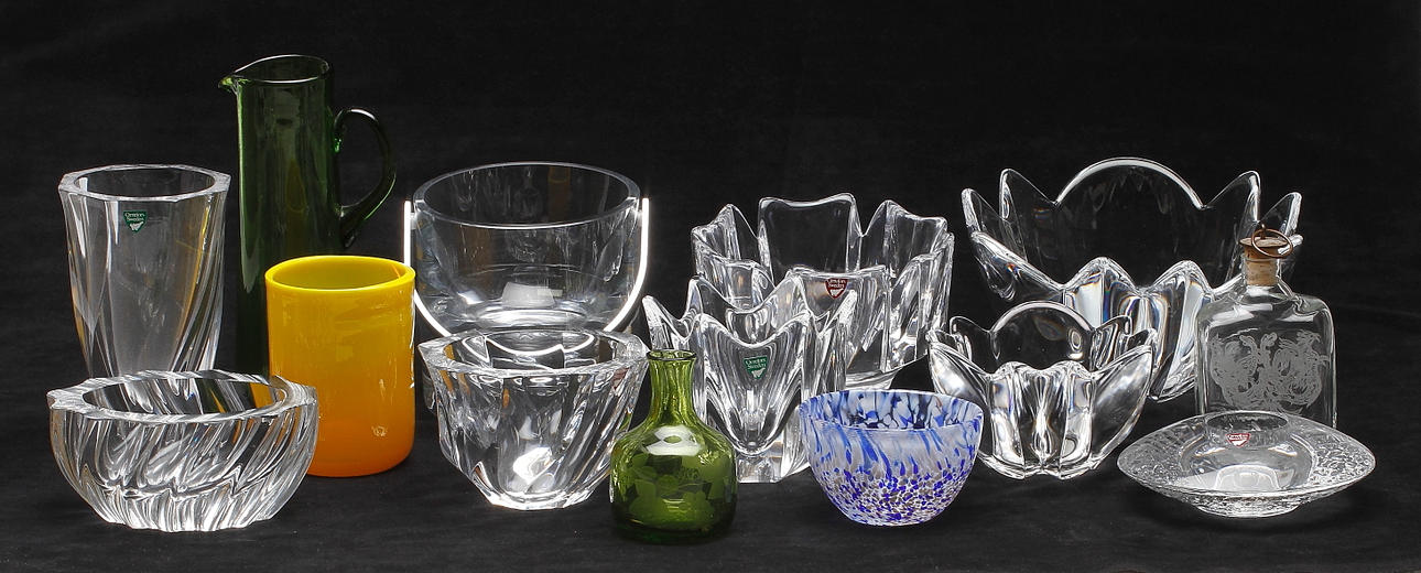 GLASFÖREMÅL, 14 delar, Orrefors, Kosta och Reijmyre.