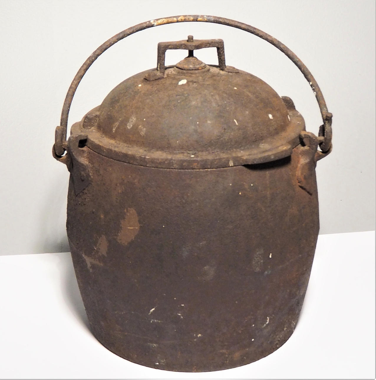 PRESSURE COOKER, iron.