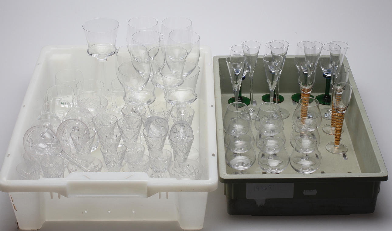 GLAS, bl.a. Orrefors och Reijmyre.