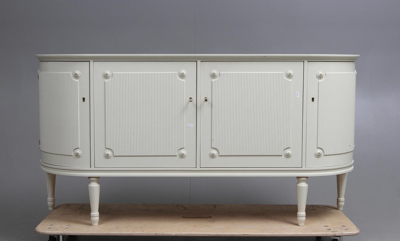 SIDEBOARD, gustaviansk stil, 1900 tal.