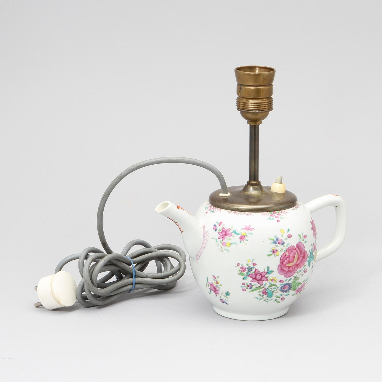 BORDSLAMPA, porslin, Kina, 1700-tal.