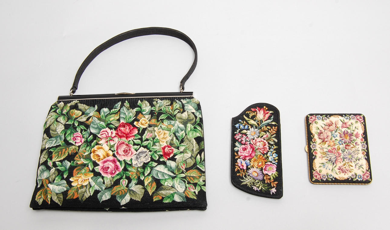 VÄSKA, PORTMONÄ, GLASÖGONFODRAL, 3 delar.